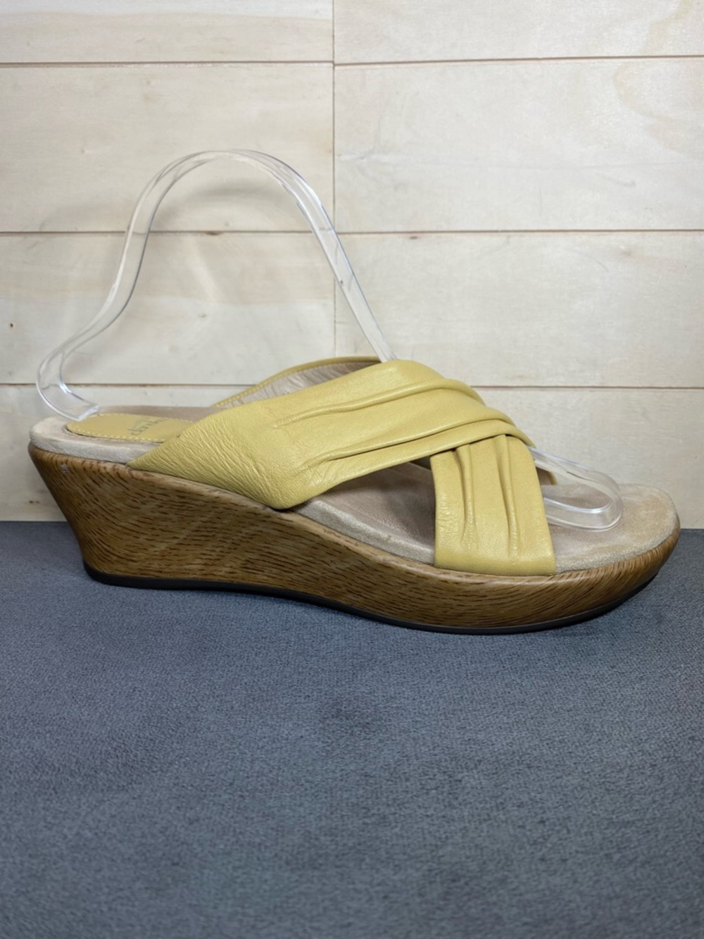 Dansko Sandi Sandals Yellow Leather Women's Size 10 Shoes EU40 Vintage Wedge